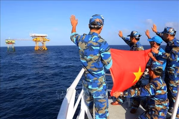 Năm 2019, tình hình biển Đông diễn biến rất phức tạp, đòi hỏi chúng ta phải luôn cảnh giác, tỉnh táo và sẵn sàng các phương án cao nhất với các tình huống có thể xảy ra