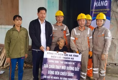 Điện lực Thạch Hà với Chương trình “Thắp sáng niềm tin