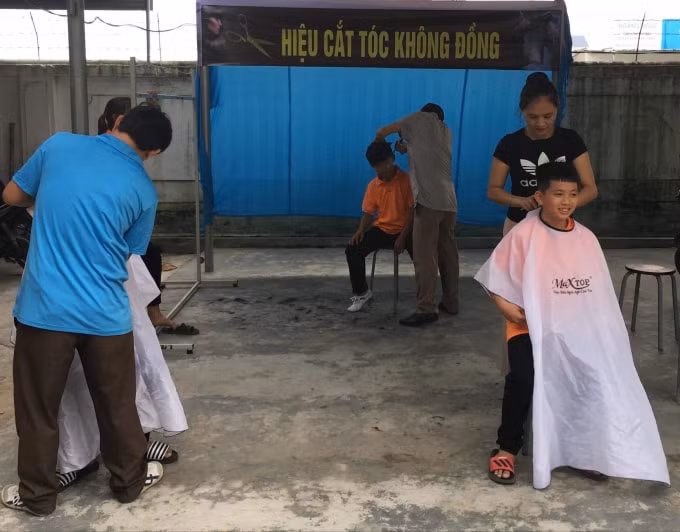 Các giáo viên có thêm thời gian tâm sự cùng với các em học sinh để hiểu thêm về hoàn cảnh, suy nghĩ của các em, dễ dàng nắm bắt tâm lý, giúp đỡ các em thông qua mô hình này.