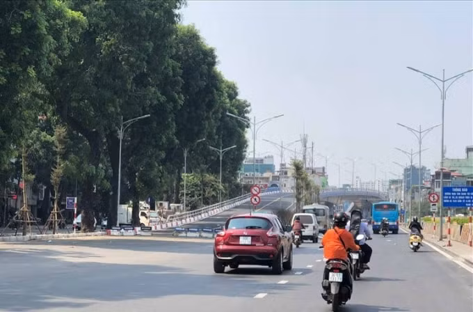 Giai đoạn I của dự án xây dựng cầu vượt tại nút giao An Dương - Đường Thanh Niên được&nbsp;hoàn thành và đưa vào sử dụng từ ngày 11/10/2018. Ảnh: TL