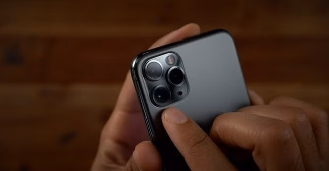 Camera của iPhone 2020 sẽ có khả năng chống rung Sensor Shift của máy ảnh chuyên nghiệp. Ảnh minh hoạ