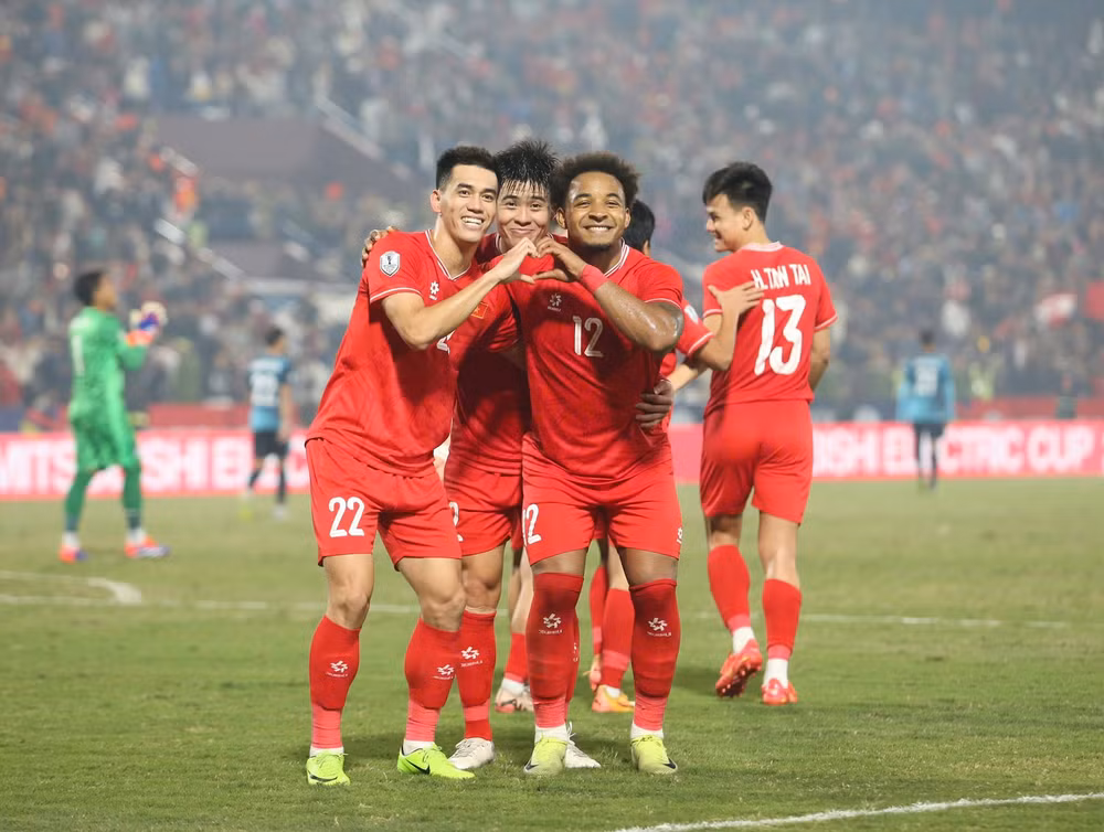 xuan son toa sang ruc ro tao con sot aff cup 2024 hinh 2