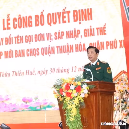 cong bo quyet dinh ve doi ten bo chi huy quan su tinh thua thien hue hinh 2