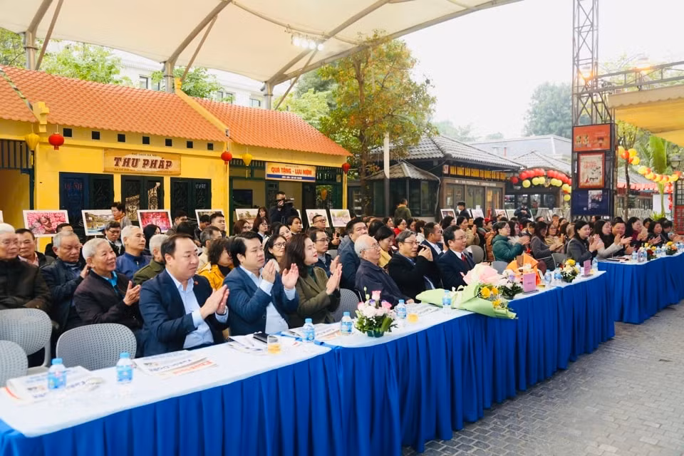 bao kinh te do thi khoi dong cac su kien truyen thong dua luat thu do 2024 vao cuoc song hinh 1