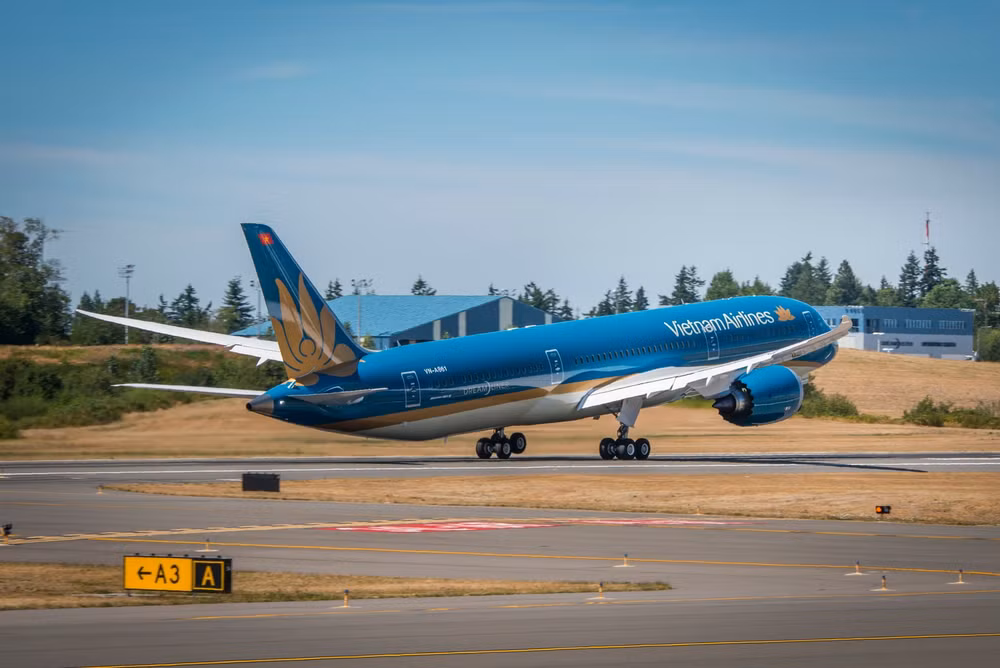 dua sieu may bay vao khai thac vietnam airlines tiep lua cho doi tuyen viet nam tai asean cup hinh 1