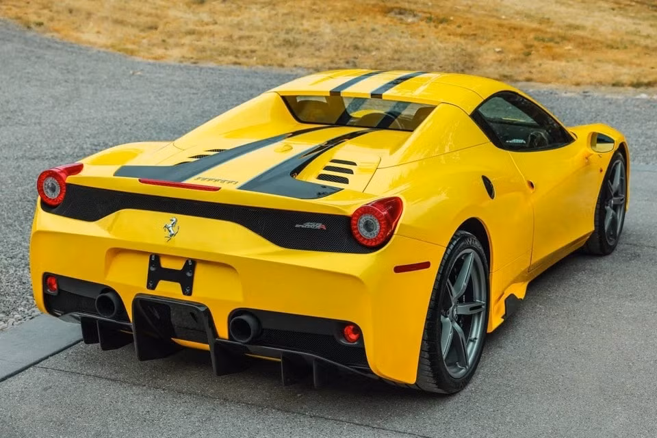 ferrari 458 speciale a duoc ban dau gia du kien thu ve 1 trieu usd hinh 5