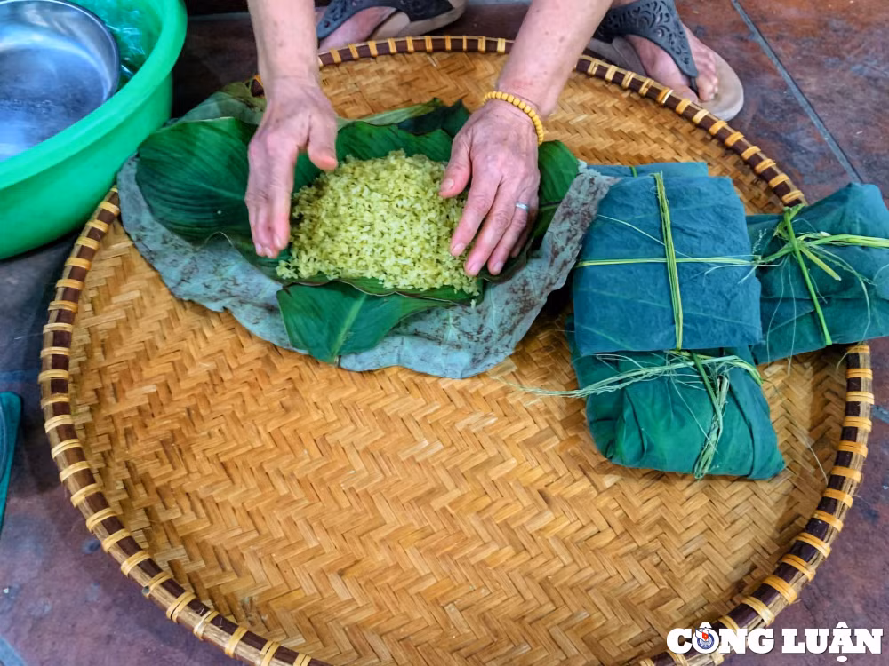 kham pha lang nghe lam com moc doc dao o ha noi hinh 10