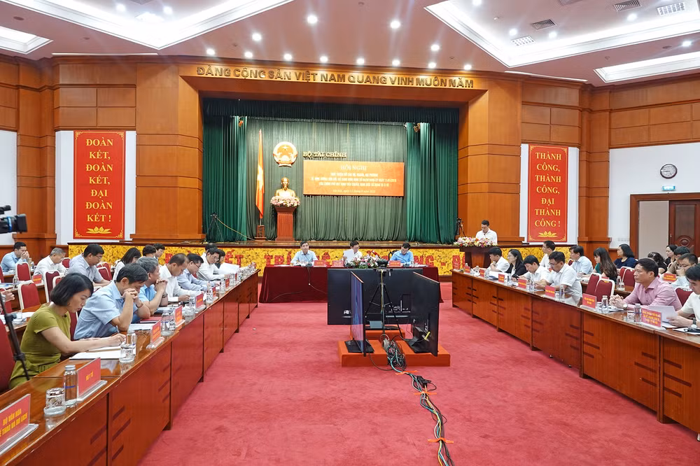 pho chu tich ubnd cap huyen nam trong danh sach co suat su dung o to cong vu hinh 1