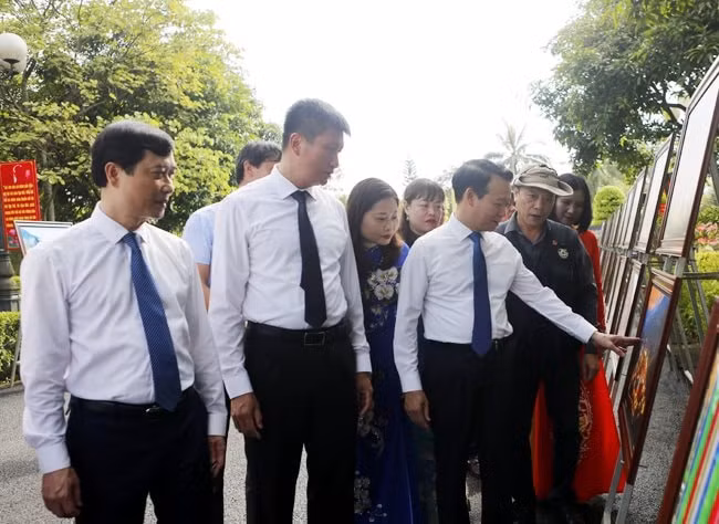 trien lam anh di san nghe thuat xoe thai viet nam va anh dep du lich 8 tinh tay bac hinh 4