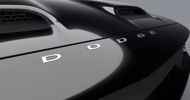 dodge challenger black ghost duoc lay cam hung tu tay dua bi an hinh 3
