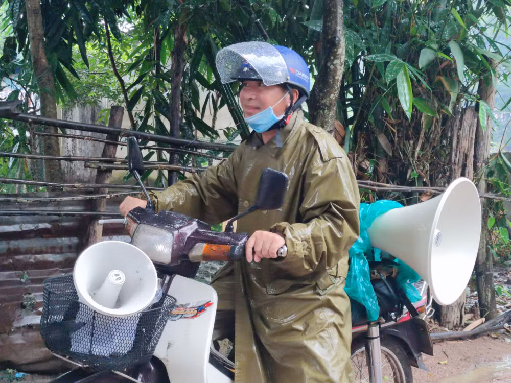 ung pho voi sieu bao noru kon tum di doi hang tram ho dan den noi an toan hinh 3