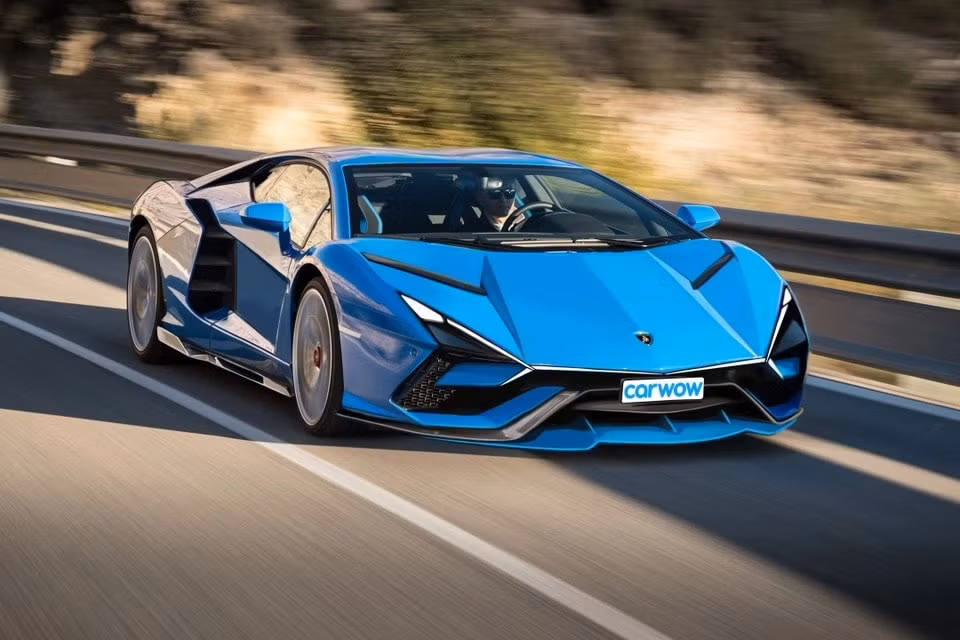 lamborghini aventador chinh thuc khai tu hinh 7