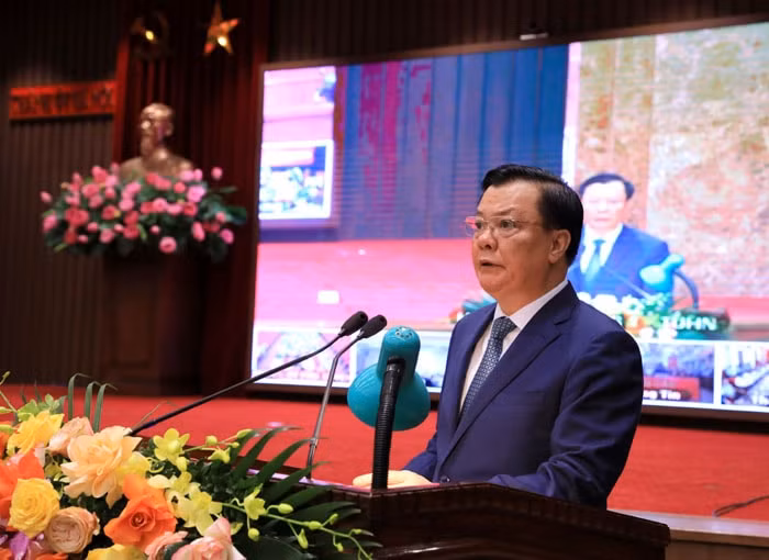 bi thu thanh uy ha noi dinh tien dung doi thoai voi nong dan thu do hinh 1