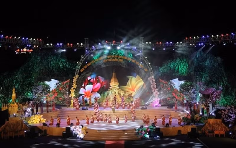 10 tinh tham gia ngay hoi van hoa the thao va du lich vung bien viet lao hinh 2