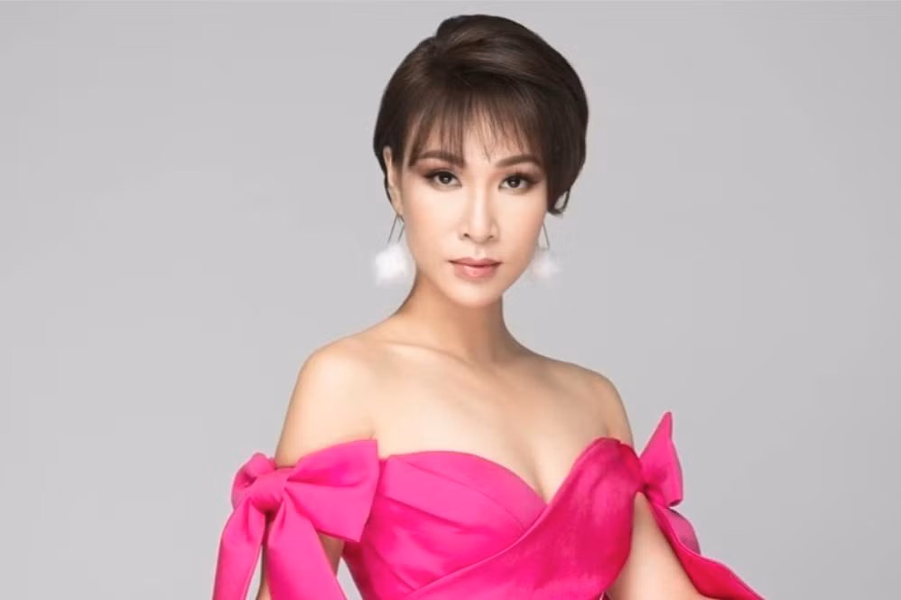 ca si uyen linh phan hoi viec hat ca khuc chua xin phep hinh 1