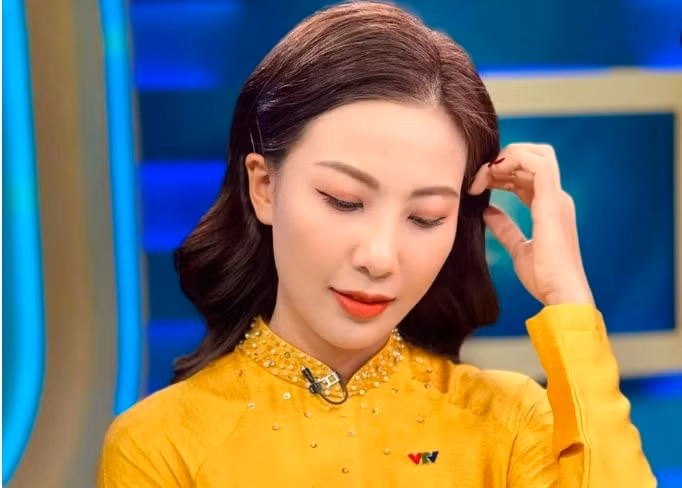 mc quynh hoa xin loi nguoi dan mien trung vi bai dang gay xon xao du luan hinh 1