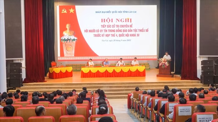 tinh lao cai tiep xuc cu tri chuyen de voi nguoi co uy tin hinh 2