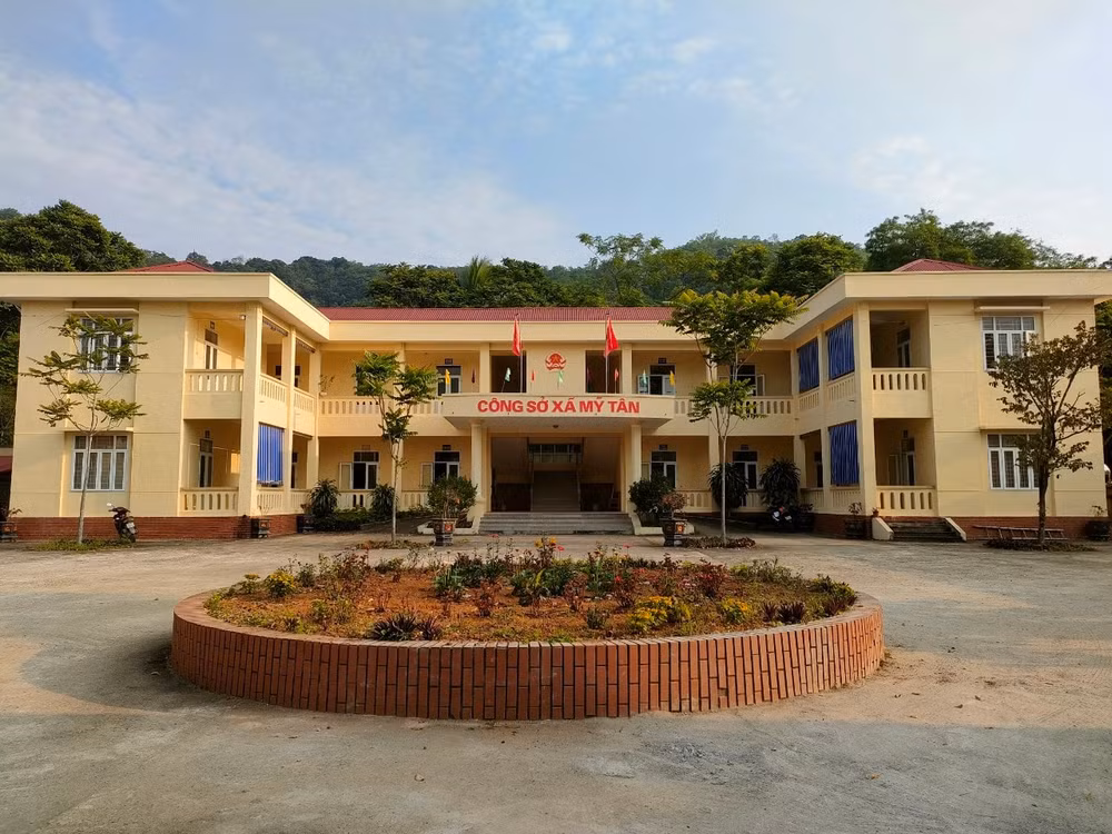 phat huy vai tro lanh dao cua dang trong phat trien kinh te xa hoi cua dia phuong hinh 1