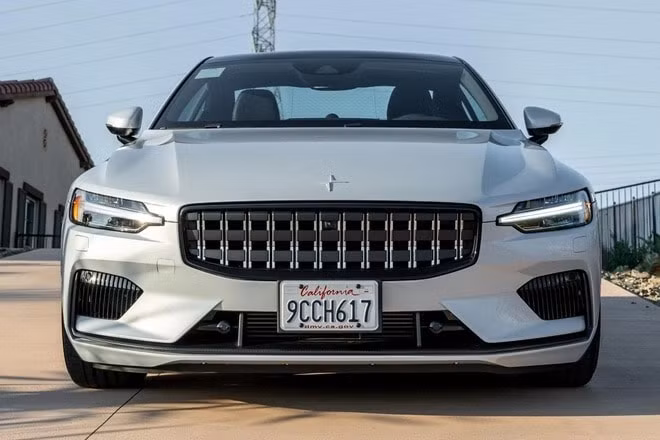 xe hybrid polestar 1 chay 1900 km duoc ban dau gia hinh 2