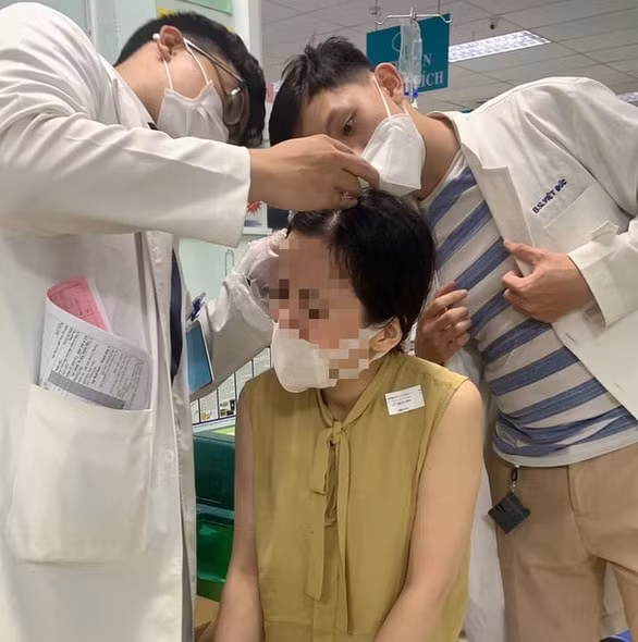 hoa hau oanh le to bi danh tai cong an phuong hinh 1