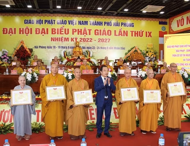 thuc hanh tot giao ly phat giao de xay dung phat trien thanh pho hai phong hinh 2