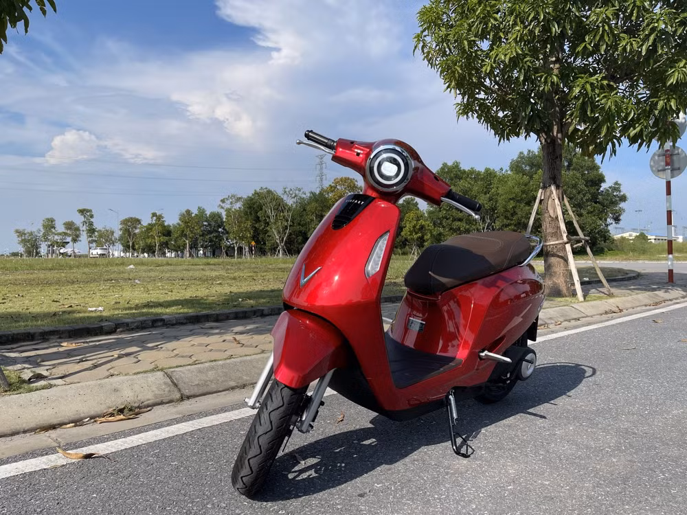 xe may dien quoc dan vinfast evo200 den tay khach hang tu ngay 29 9 hinh 2