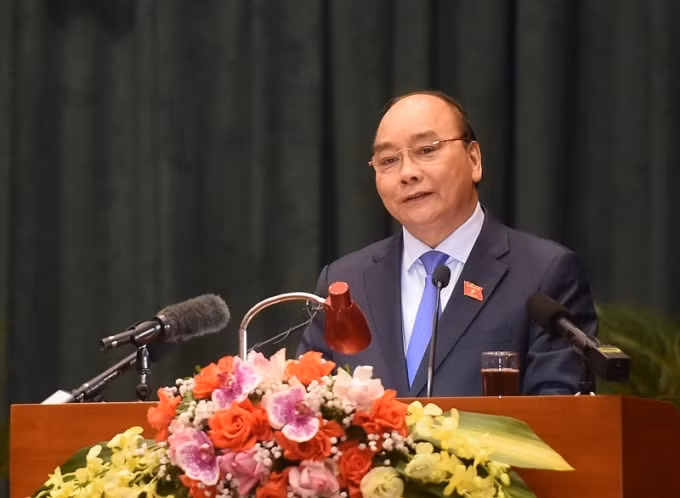Thủ tướng Nguyễn Xuân Phúc phát biểu tại buổi tiếp xúc cử tri thành phố Hải Phòng.