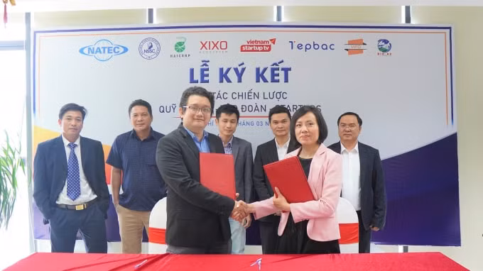 Lễ ký kết hợp tác chiến lược giữa Quỹ đầu tư -Tập đoàn –Startup hướng đến chuyển đổi số chuỗi giá trị trong ngành nuôi trồng thuỷ sản công nghệ cao.