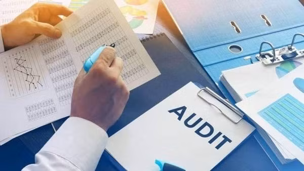 Chuẩn mực kiểm toán nội bộ là một bộ quy định bắt buộc mang tính nguyên tắc. Ảnh minh họa