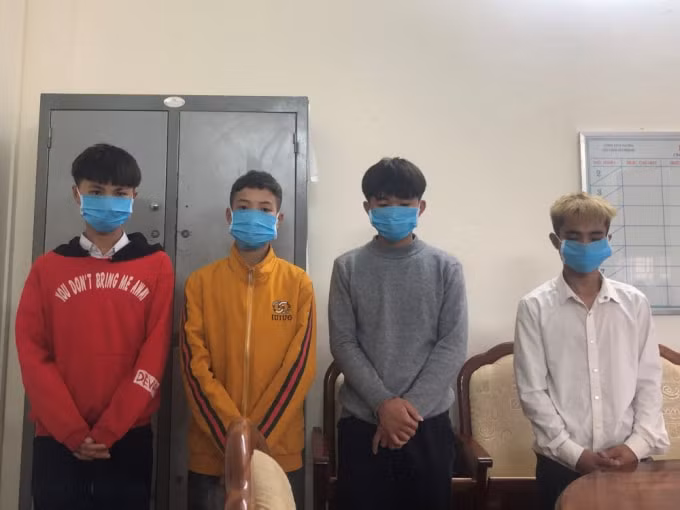 Các đối tượng từ trái qua phải: Hoàng Văn Truyền, Dương Văn Tuấn Anh, Võ Hồng Phát, Lê Duy Văn.