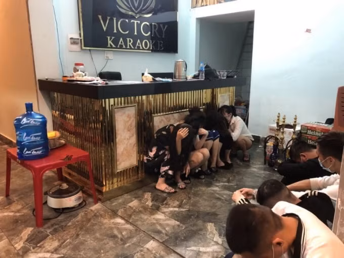 Nhóm đối tượng tổ chức sử dụng trái phép chất ma túy bị Công an bắt quả tang