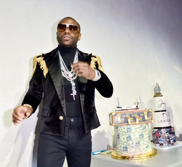 Mayweather đã công khai giới thiệu Anna Monroe trong bữa tiệc sinh nhật vừa qua. Ảnh: internet