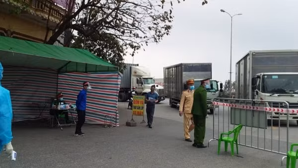 Chốt kiểm soát dịch COVID-19 tại huyện Cẩm Giàng
