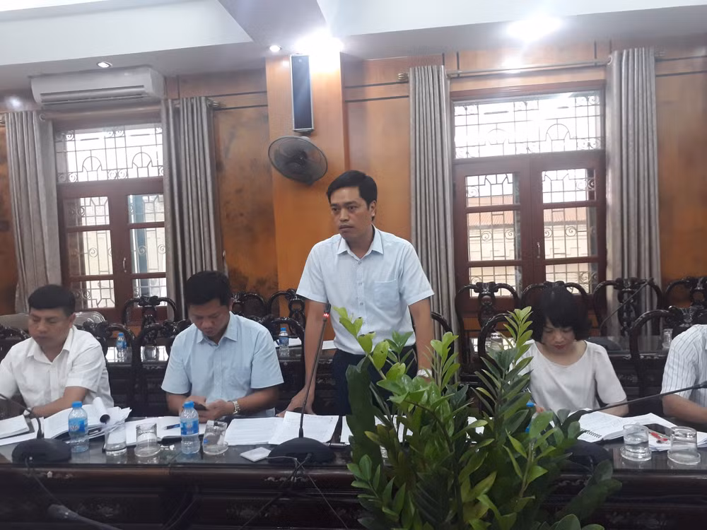 Ông Hồ Việt Hùng - Phó Chủ tịch HĐND huyện Sóc Sơn phát biểu trong lần giám sát công tác xây dựng nông thôn mới trên địa bàn huyện. Ảnh: dbndhanoi.gov.vn
