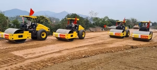Nhà thầu đang triển khai thi công một đoạn tuyến cao tốc Bắc - Nam