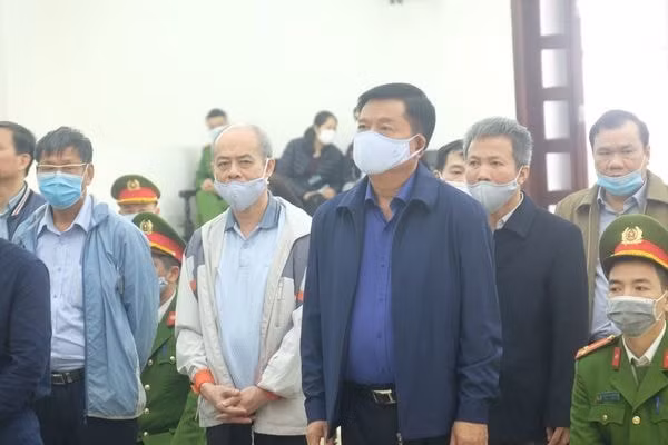 Bị cáo Đinh La Thăng tại tòa.