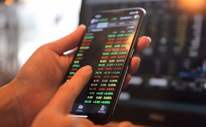 Cả Vn-Index lẫn VN30-Index đều bật tăng mạnh mẽ trong phiên giao dịch ngày 7/7. Ảnh minh họa.