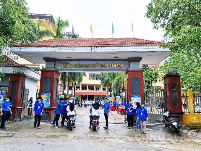 Thanh Hoá hoàn thành ngày thi đầu tiên nghiêm túc, đúng quy chế, bảo đảm an toàn phòng dịch