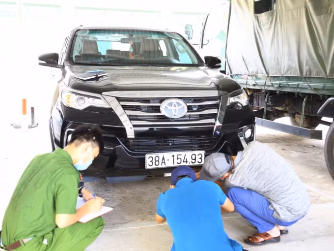 Giám định chiếc xe ô tô do Nguyễn Tiến Cương điều khiển
