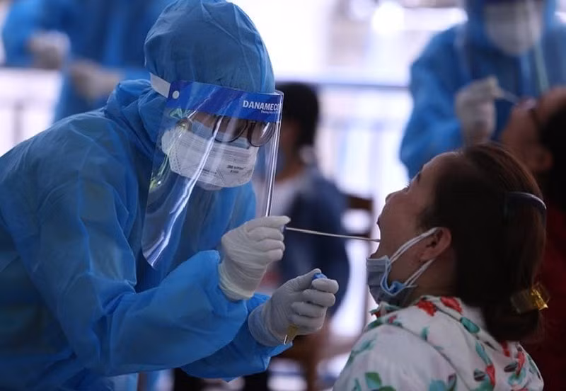 Hà Nội phát hiện thêm 2 ca dương tính Covid-19 trong sáng 13/5. Ảnh: TL