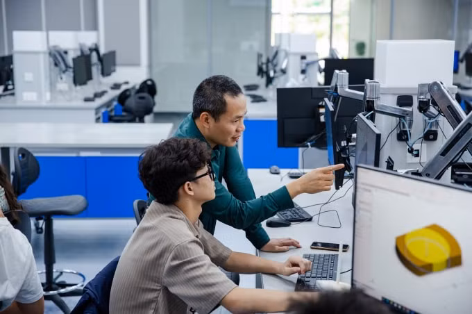 TS. Đỗ Thọ Trường, ngành Kỹ thuật Cơ khí, trường ĐH VinUni hướng dẫn sinh viên nghiên cứu khoa học