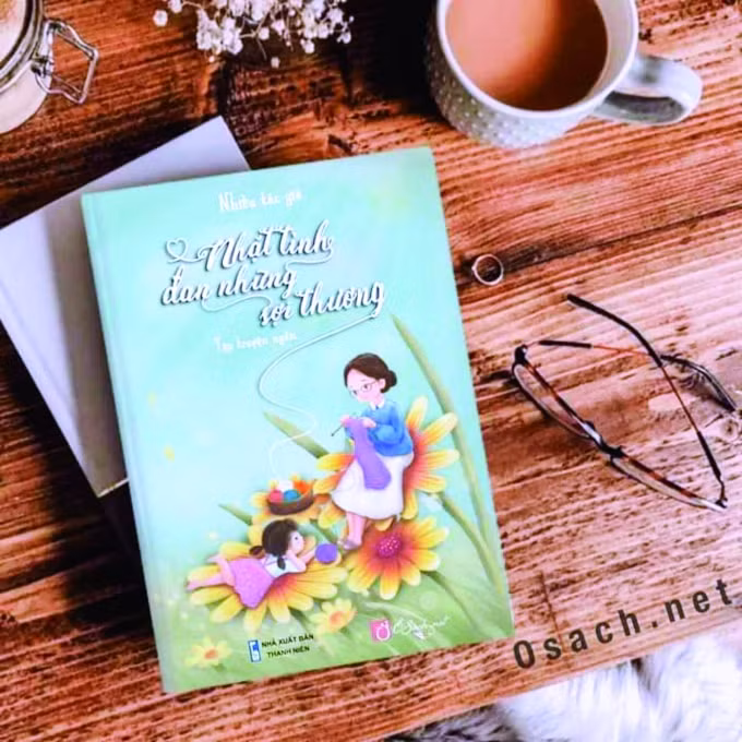 Tập truyện ngắn “Nhặt tình đan những sợi thương”.
