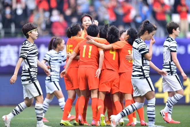 Đội tuyển nữ Trung Quốc hạ Hàn Quốc ở trận play-off. Ảnh: Sina