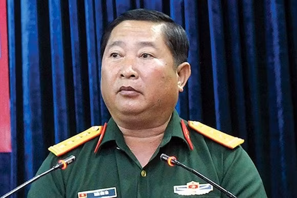 Thủ tướng Chính phủ quyết định thi hành kỷ luật bằng hình thức cách chức Phó Tư lệnh Quân khu 9 đối với Thiếu tướng Trần Văn Tài.