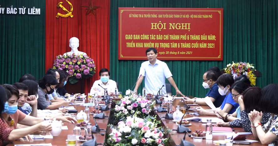 Phó Trưởng ban Thường trực Ban Tuyên giáo Thành ủy Hà Nội Phạm Thanh Học phát biểu chỉ đạo tại hội nghị. Ảnh: Đình Hiệp