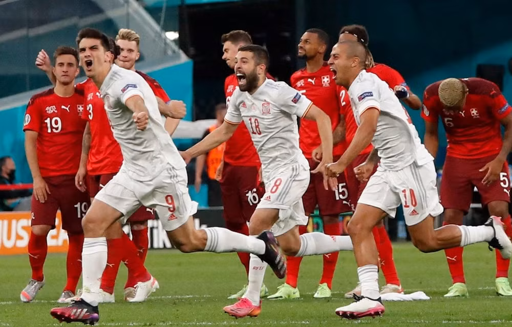 Tây Ban Nha và bán kết EURO. Ảnh: AFP/Getty Images