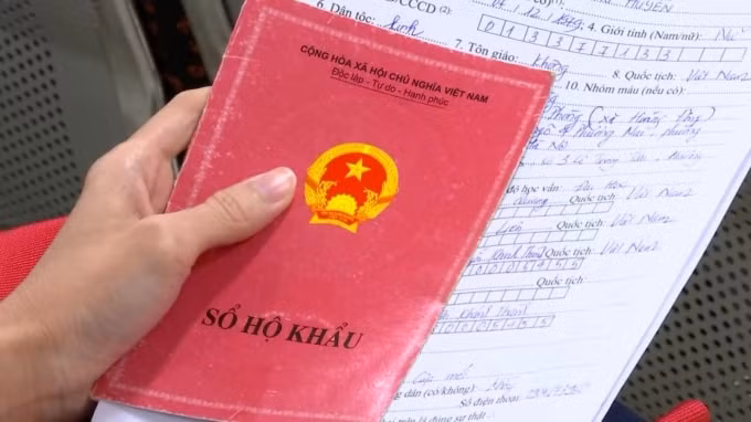 Từ ngày 1/7/2021, Luật Cư trú 2020 sẽ chính thức có hiệu lực sẽ chính thức bỏ sổ hộ khẩu giấy.
