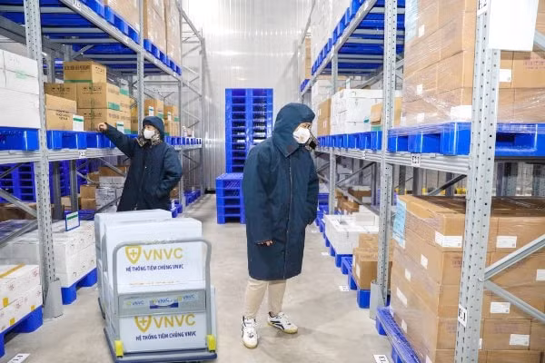 Công tác bảo quản vắc xin tuân theo quy trình nghiêm ngặt (ảnh TL).