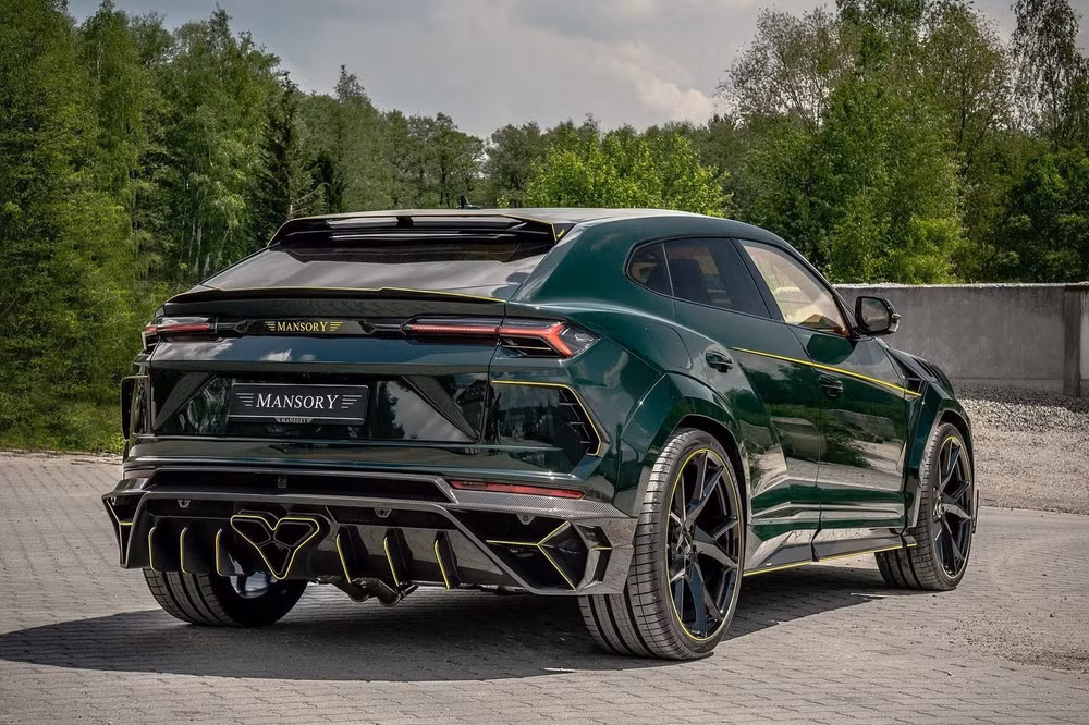 Lamborghini Urus Venatus Ảnh: Carscoop