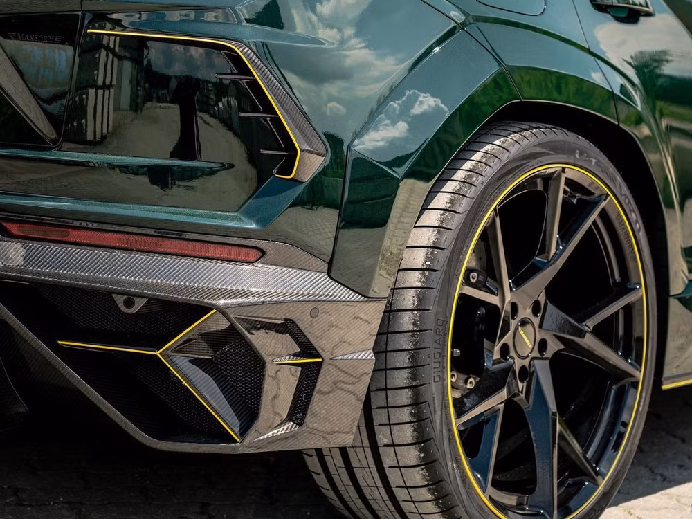 Lamborghini Urus Venatus Ảnh: Carscoop